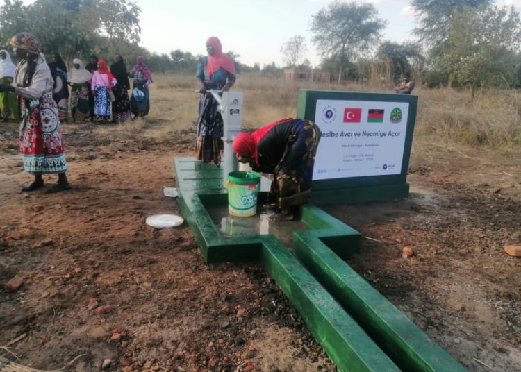 Organisation Drills Borehole in Balaka District: Urges Organisations to Develop Rural Areas