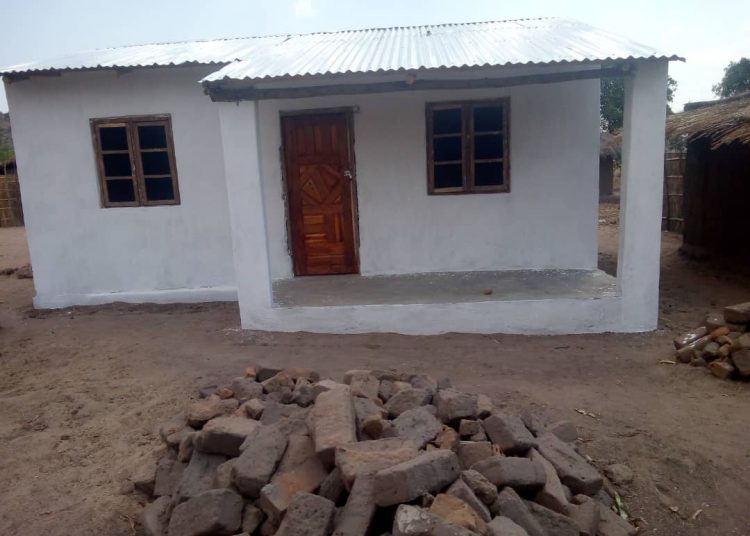 Man Bails Out Needy Woman in Mangochi