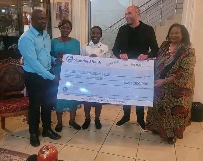 Joyce Banda Supports Female Students