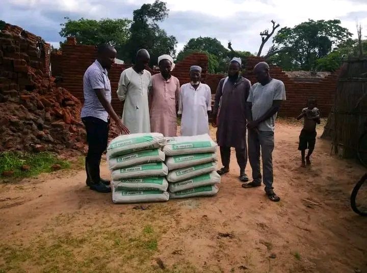 Muslim Nurses Support Mosque Construction