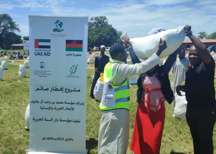Darussunah Foundation Donates Ramadhan Packs to Muslims in Salima