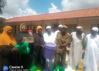 Azimayi Achisilamu Alimbikitsa Akayidi Kukonda Kupemphera