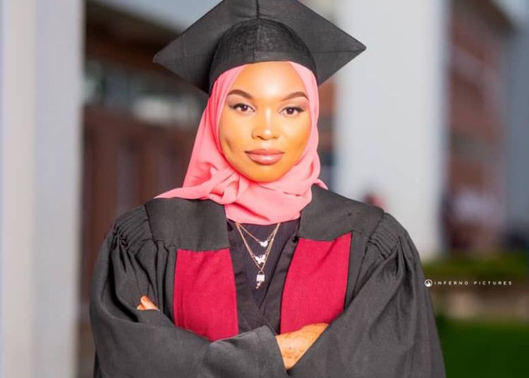 #Exclusive: How Hawa Shabir Managed Credit Degree Amidst Turbulence !